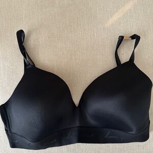 NWT Pink by Victoria's Secret Wear Everywhere wireless Bra Size 34 DD